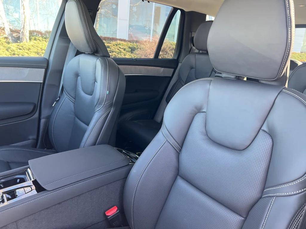 new 2025 Volvo XC90 Plug-In Hybrid car, priced at $78,295
