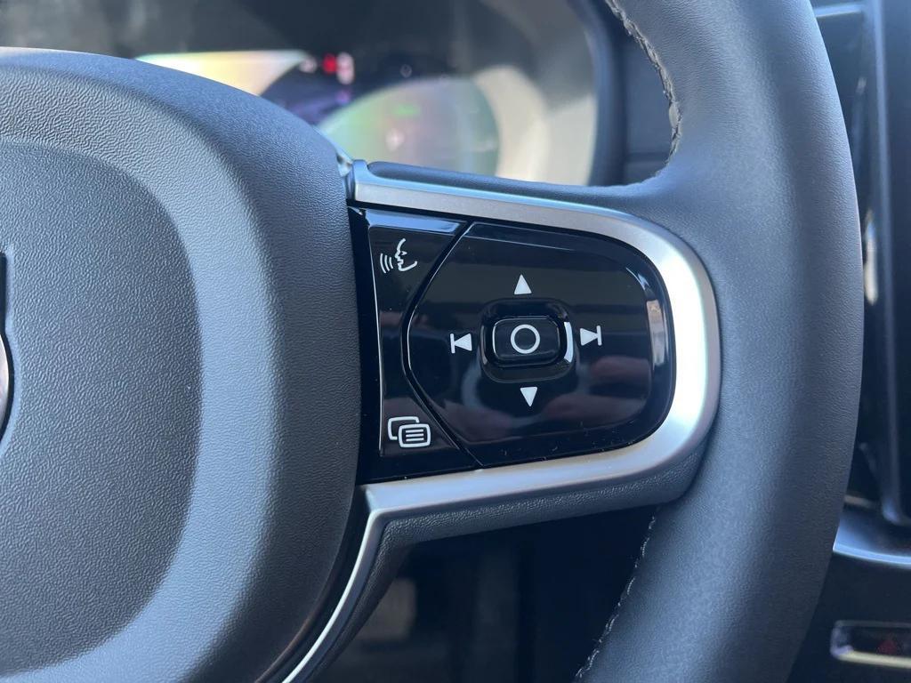new 2025 Volvo XC90 Plug-In Hybrid car, priced at $78,295