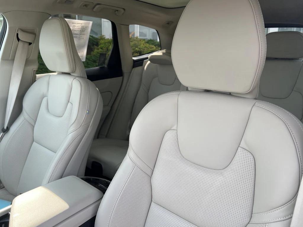 used 2022 Volvo XC60 car, priced at $38,347
