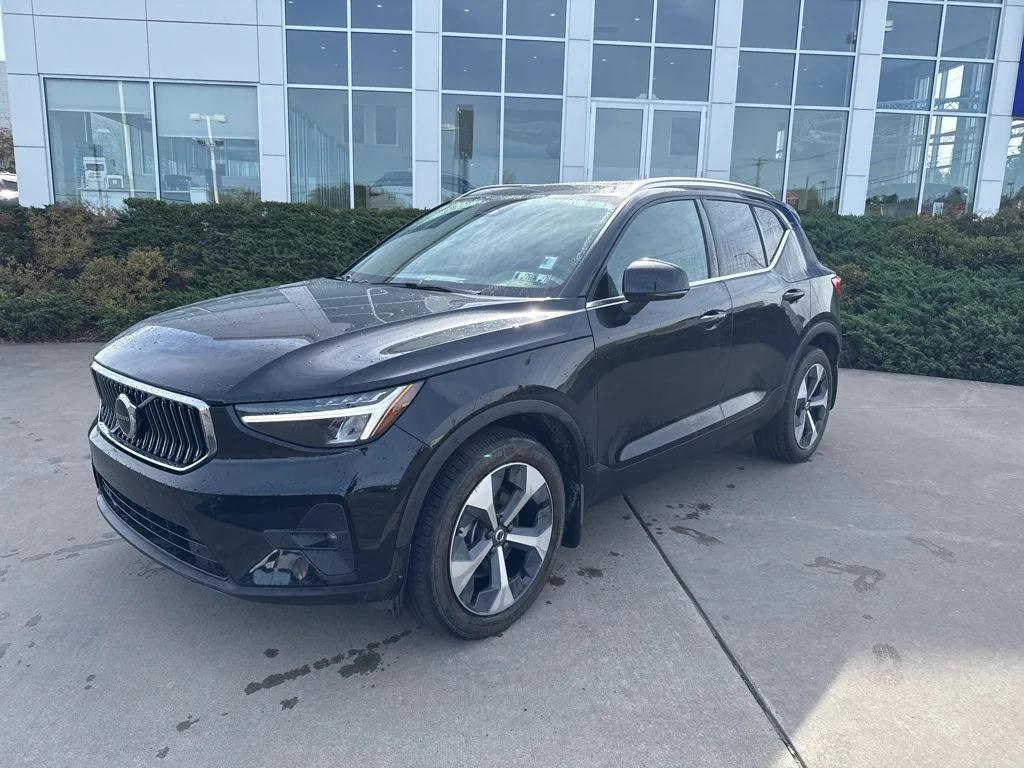 used 2023 Volvo XC40 car, priced at $31,995