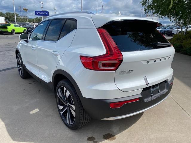 new 2025 Volvo XC40 car, priced at $51,040