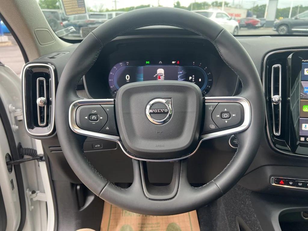 used 2025 Volvo XC40 car, priced at $35,995