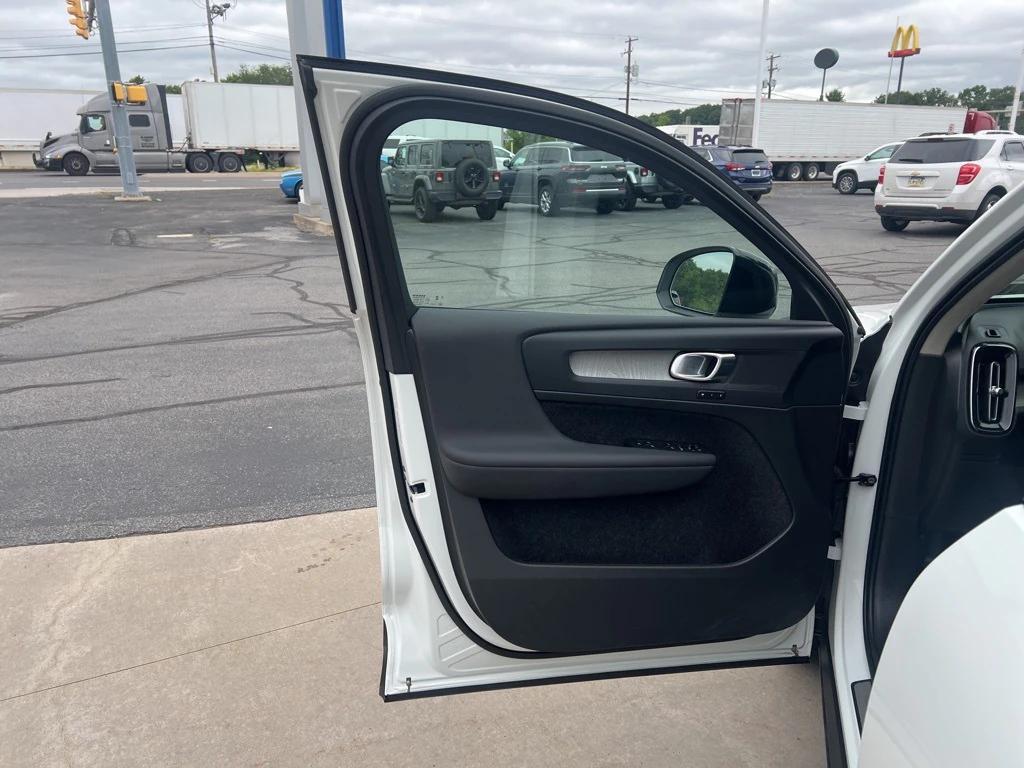 used 2025 Volvo XC40 car, priced at $35,995