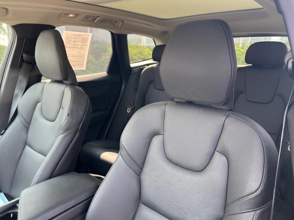 used 2025 Volvo XC60 car, priced at $43,995