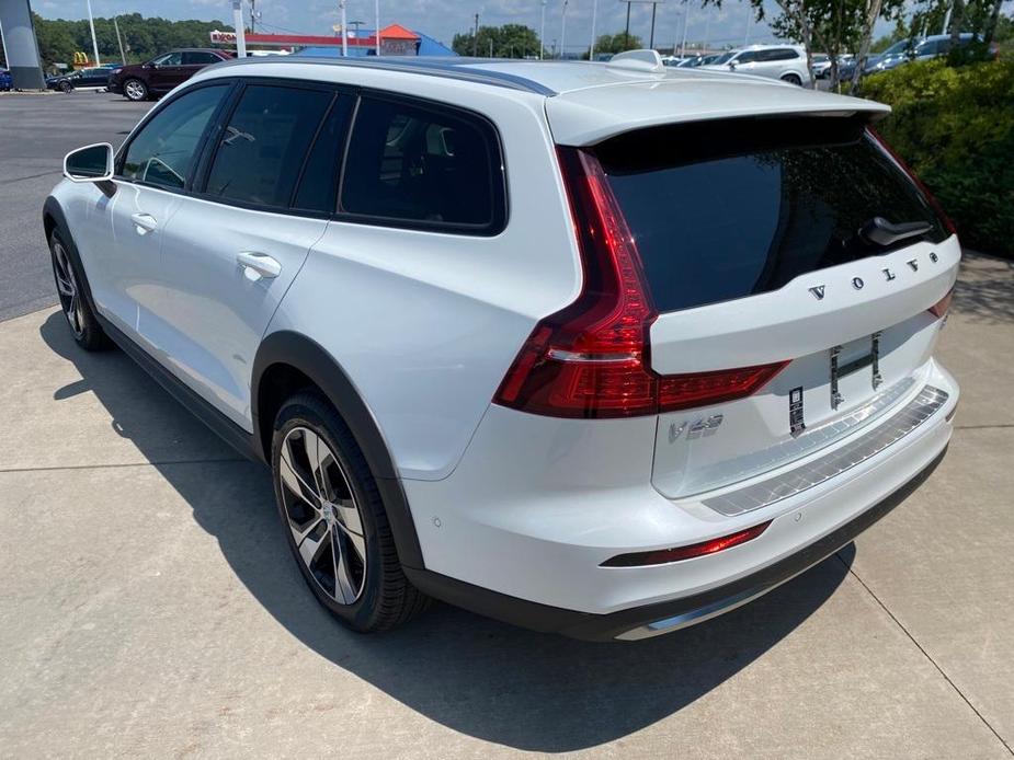 new 2024 Volvo V60 Cross Country car, priced at $49,875