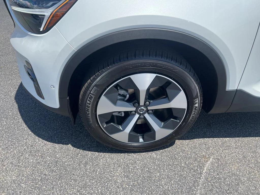 new 2026 Volvo XC40 car, priced at $50,150