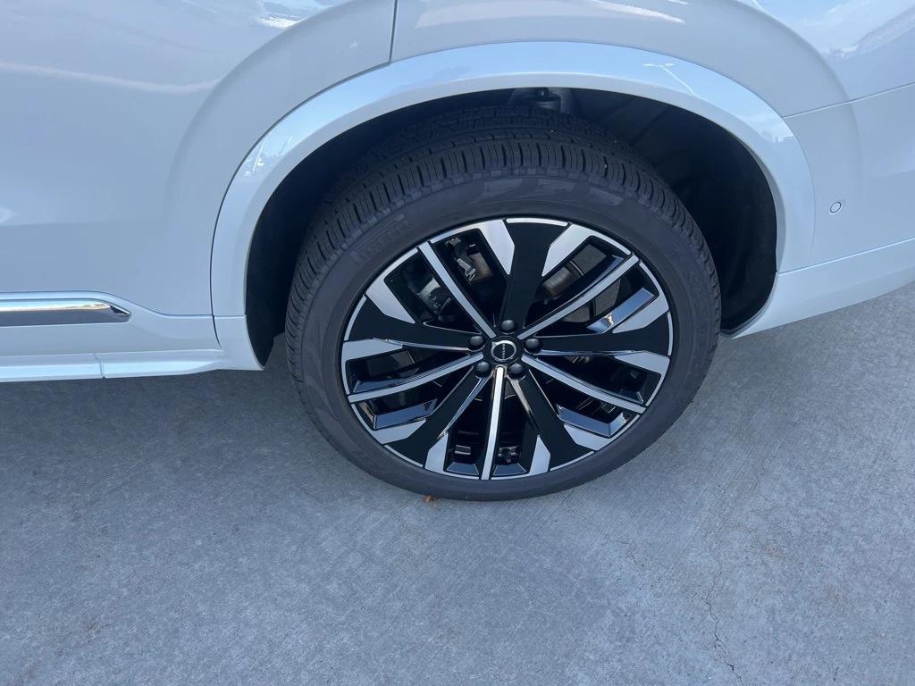 new 2026 Volvo XC90 Plug-In Hybrid car, priced at $85,625
