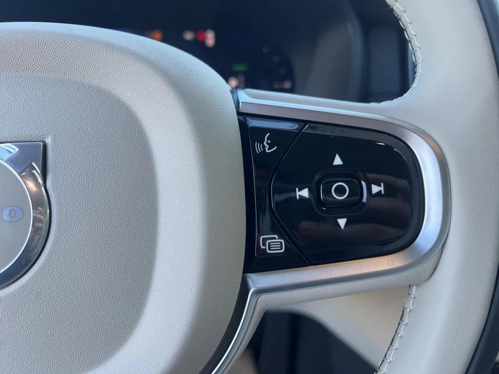 new 2026 Volvo XC90 Plug-In Hybrid car, priced at $85,625