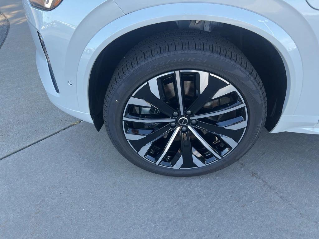 new 2026 Volvo XC90 Plug-In Hybrid car, priced at $85,625