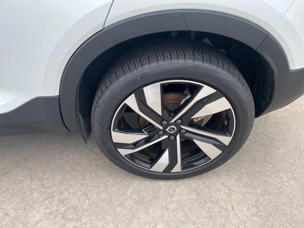 used 2025 Volvo XC40 car, priced at $35,995