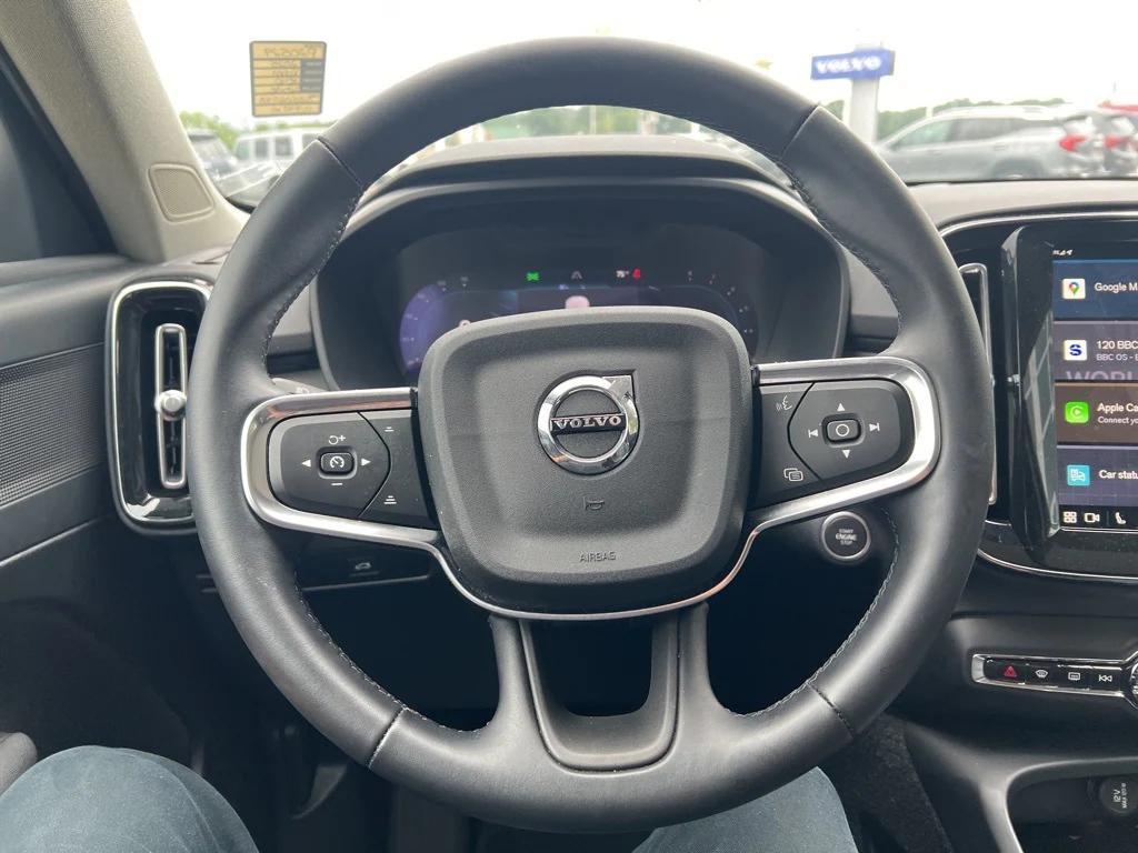 used 2025 Volvo XC40 car, priced at $35,995