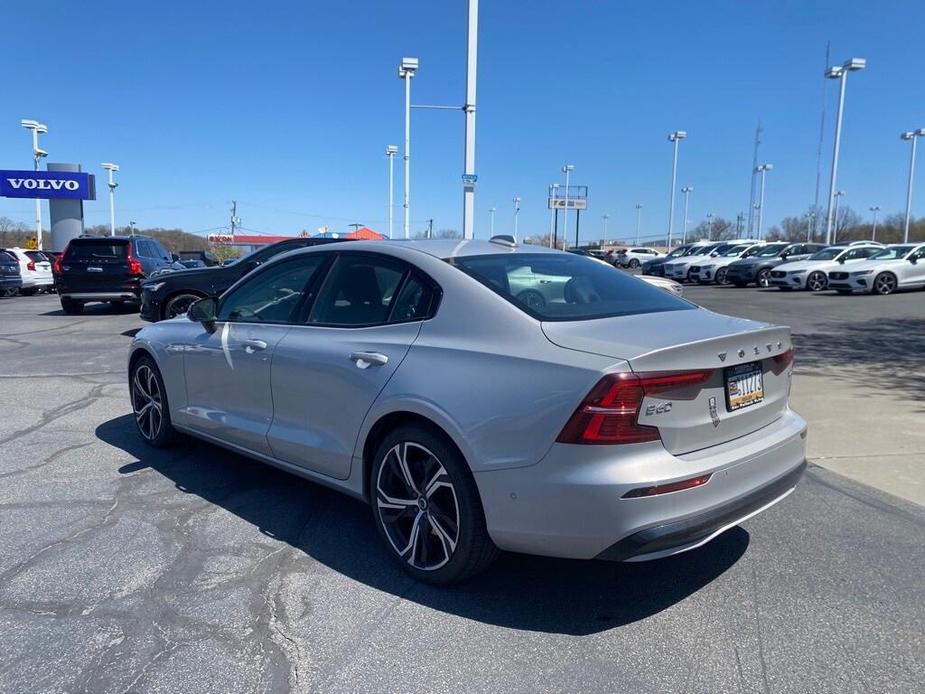 new 2024 Volvo S60 car, priced at $45,780