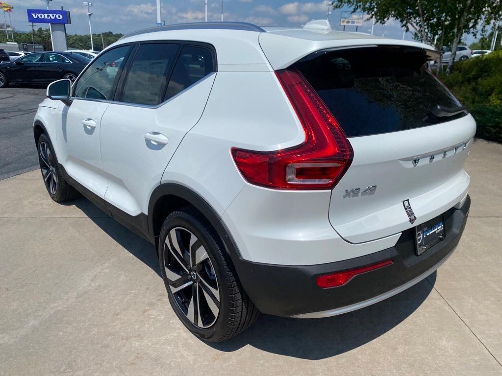 new 2025 Volvo XC40 car, priced at $49,215