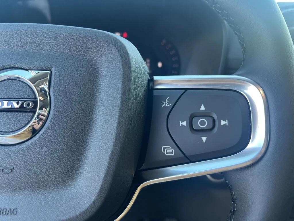 new 2026 Volvo XC40 car, priced at $48,000
