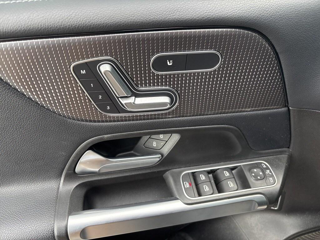 used 2020 Mercedes-Benz GLB 250 car, priced at $21,995