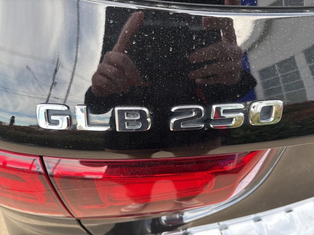 used 2020 Mercedes-Benz GLB 250 car, priced at $21,995