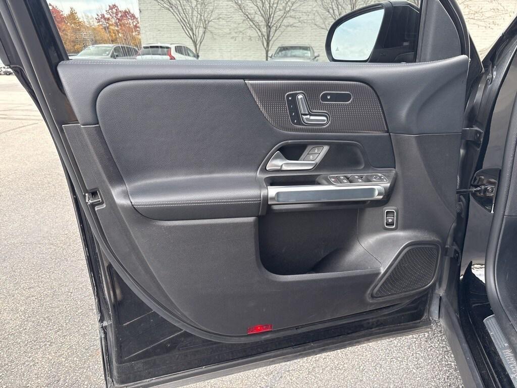 used 2020 Mercedes-Benz GLB 250 car, priced at $21,995