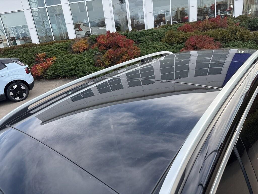 used 2020 Mercedes-Benz GLB 250 car, priced at $21,995