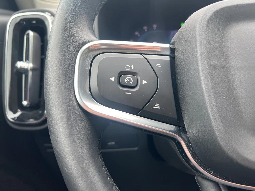 used 2025 Volvo XC40 car, priced at $35,995