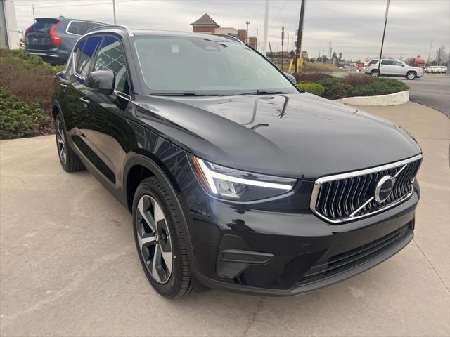 new 2025 Volvo XC40 car, priced at $46,035