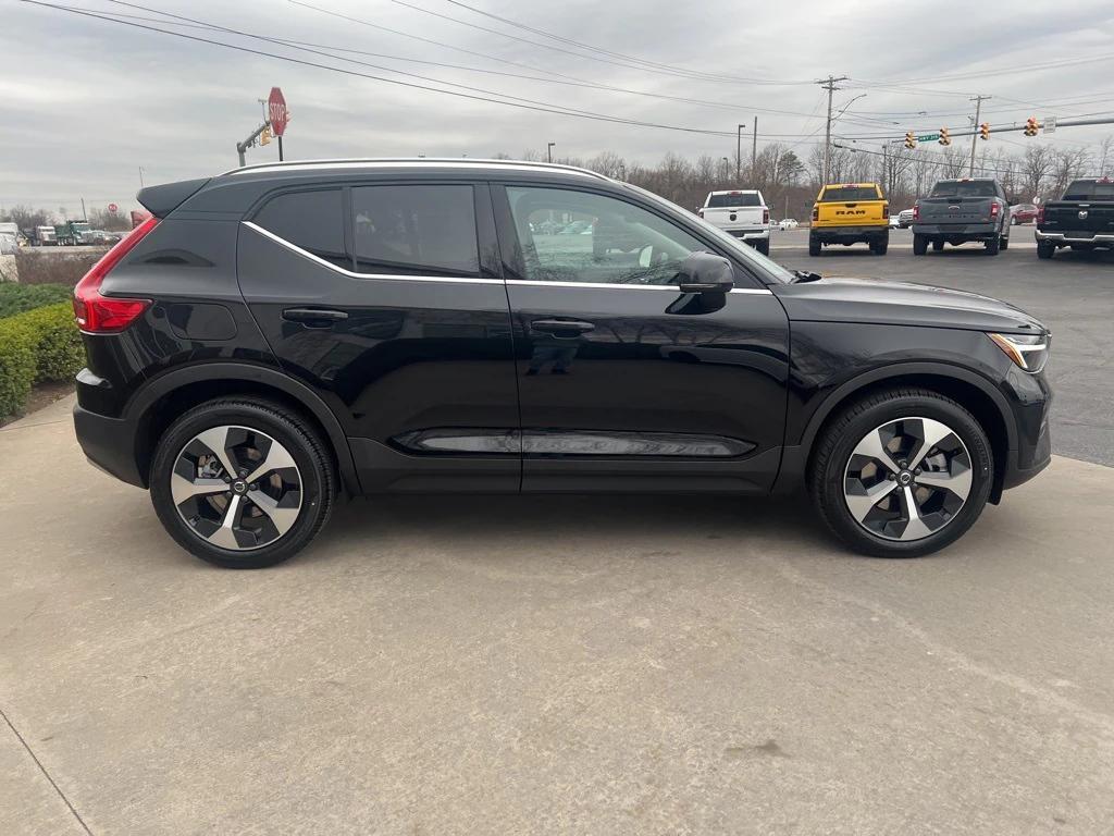 new 2025 Volvo XC40 car, priced at $44,035