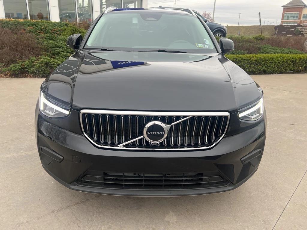 new 2025 Volvo XC40 car, priced at $44,035