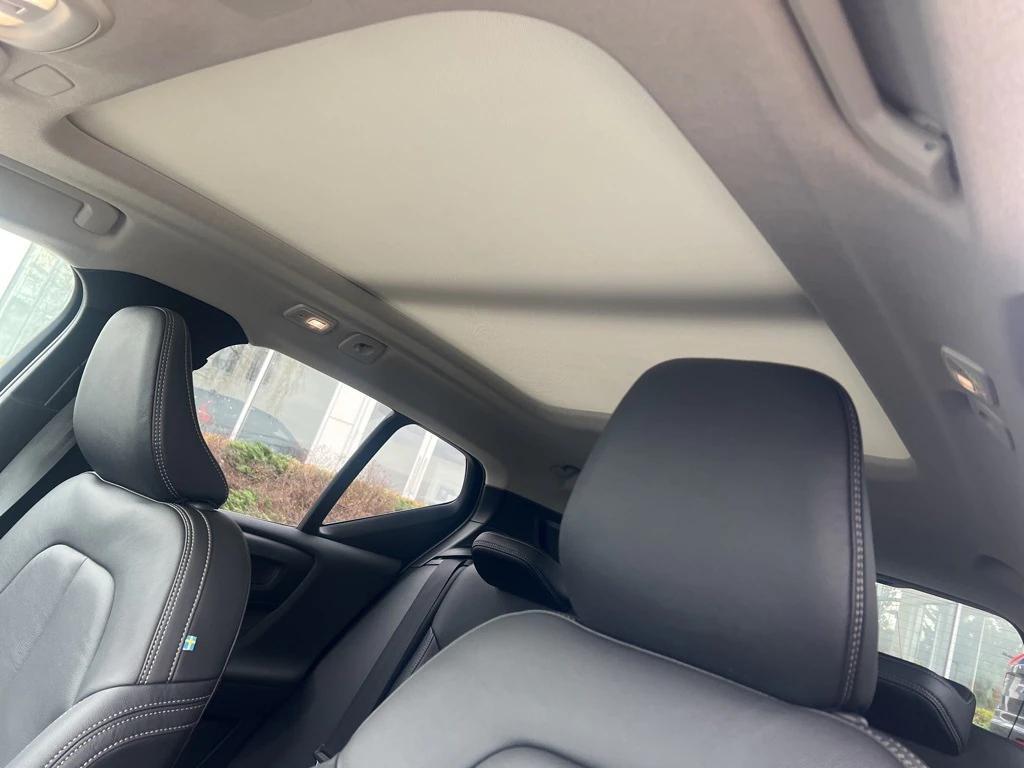 new 2025 Volvo XC40 car, priced at $44,035