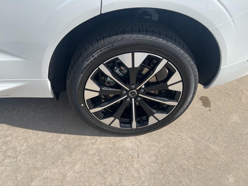 new 2026 Volvo XC60 car, priced at $57,985