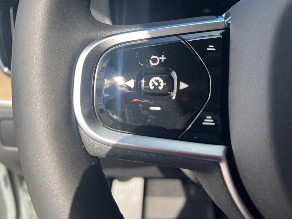 new 2026 Volvo XC60 car, priced at $57,985