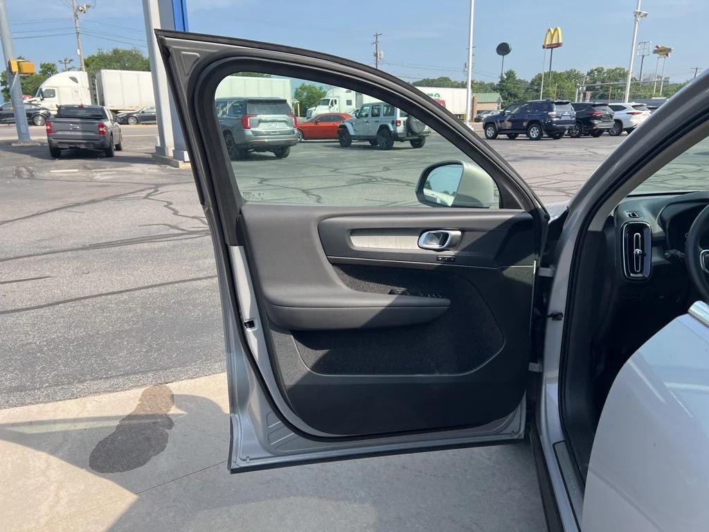 used 2025 Volvo XC40 car, priced at $33,995
