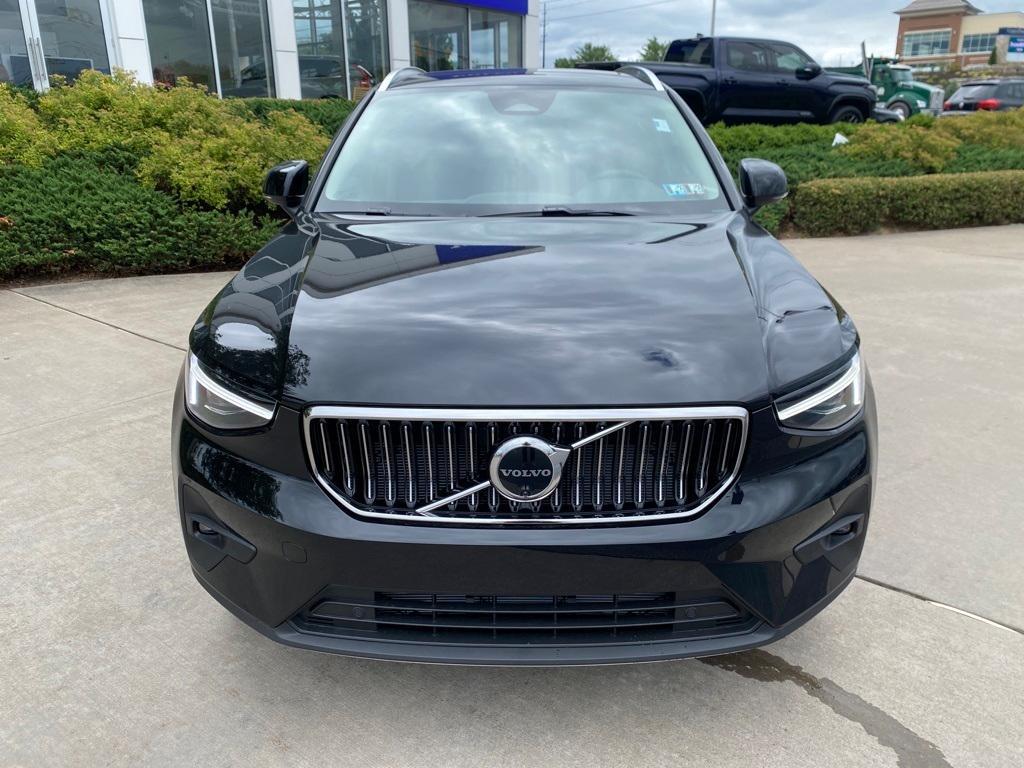 new 2025 Volvo XC40 car, priced at $51,040