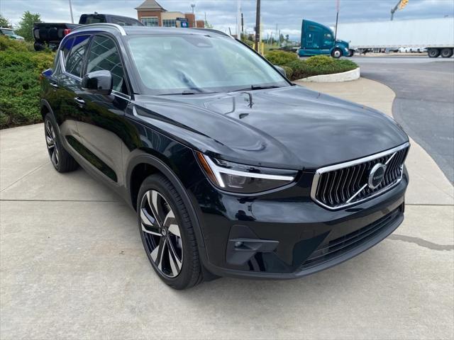 new 2025 Volvo XC40 car, priced at $49,040