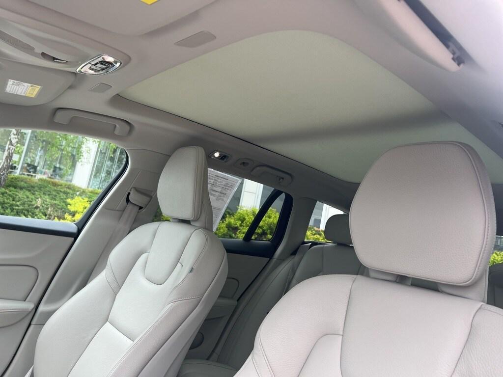 used 2022 Volvo V60 Cross Country car, priced at $30,227