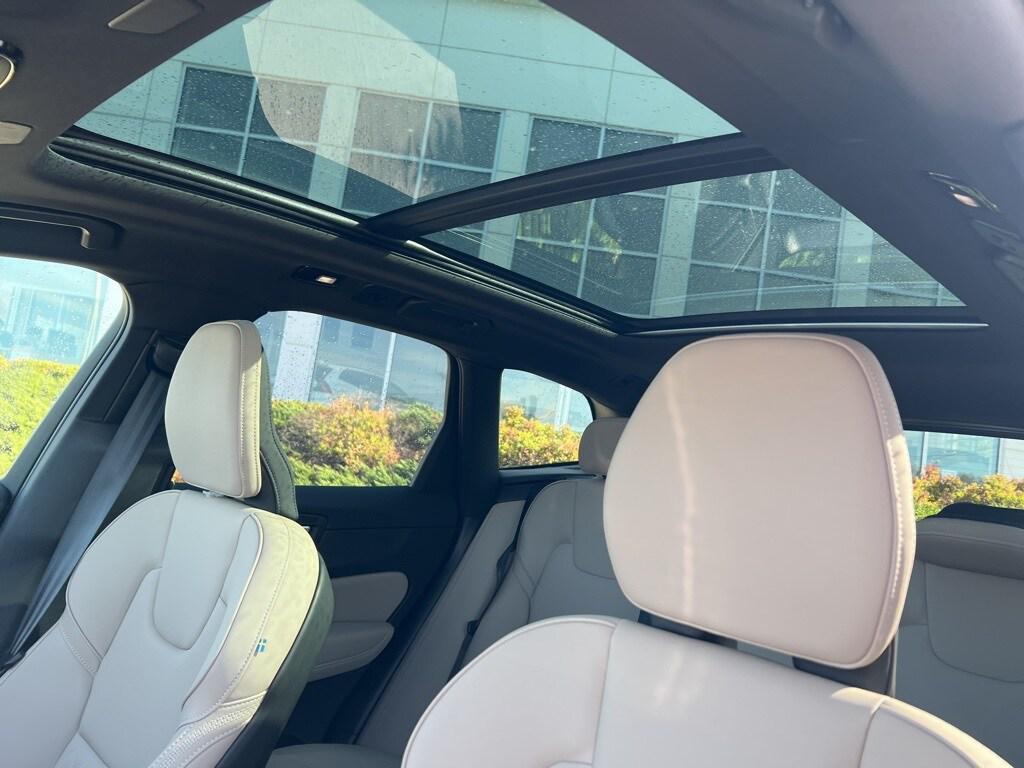 new 2026 Volvo XC60 car, priced at $57,985