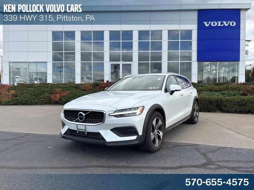 used 2020 Volvo V60 Cross Country car, priced at $27,427