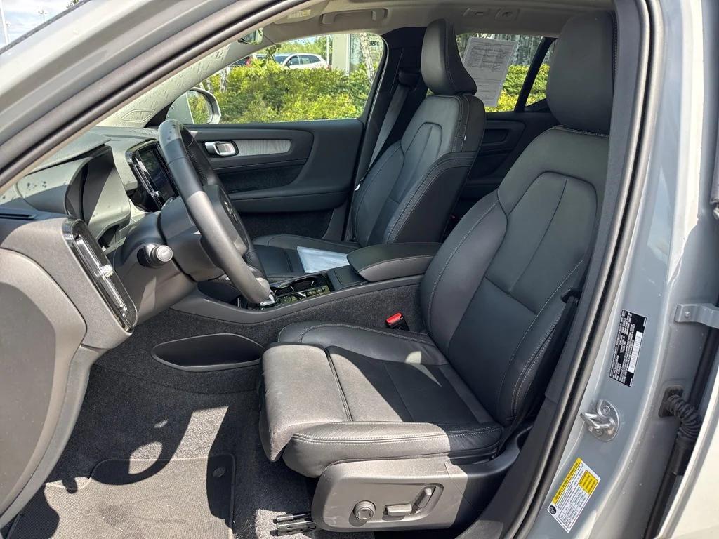 used 2025 Volvo XC40 car, priced at $33,995