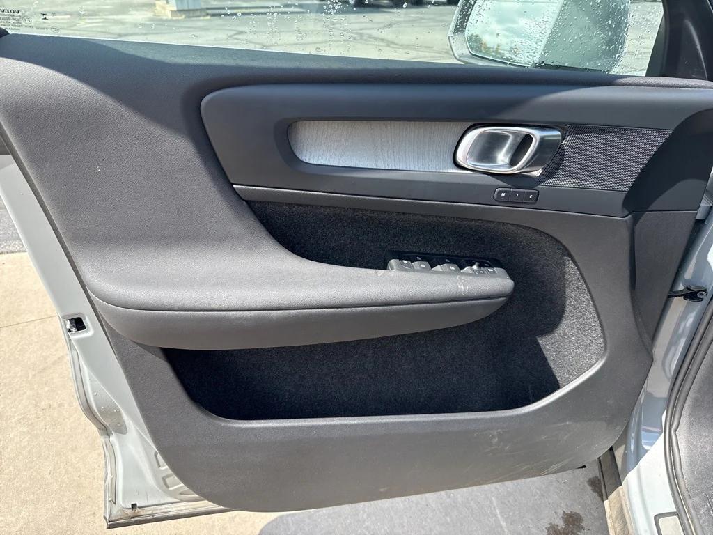 used 2025 Volvo XC40 car, priced at $33,995
