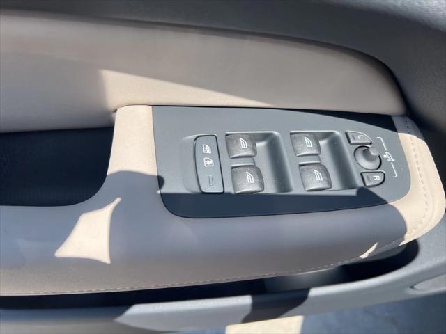 new 2026 Volvo XC60 car, priced at $57,985