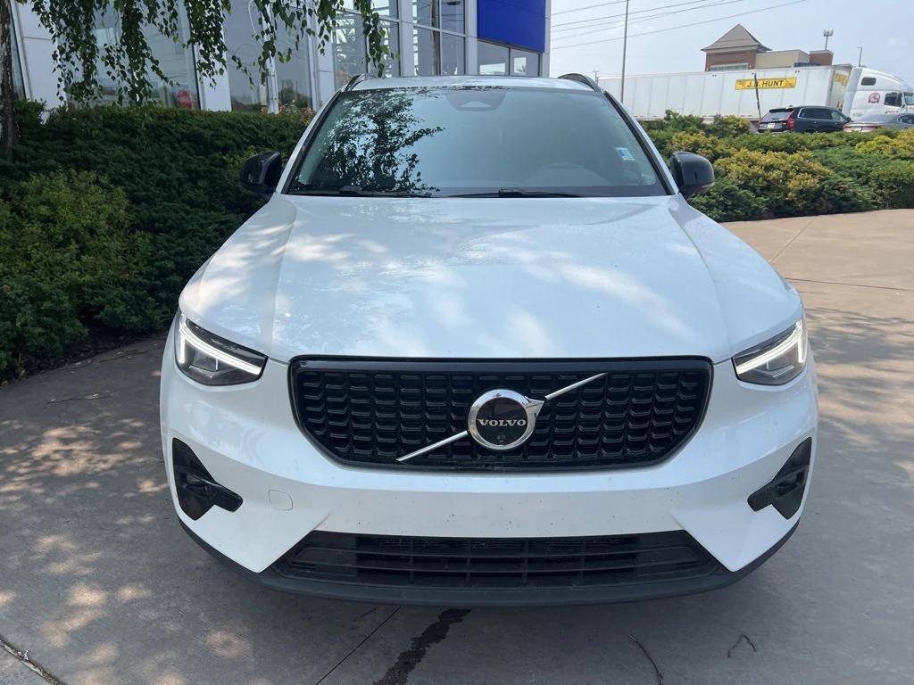 used 2025 Volvo XC40 car, priced at $35,995