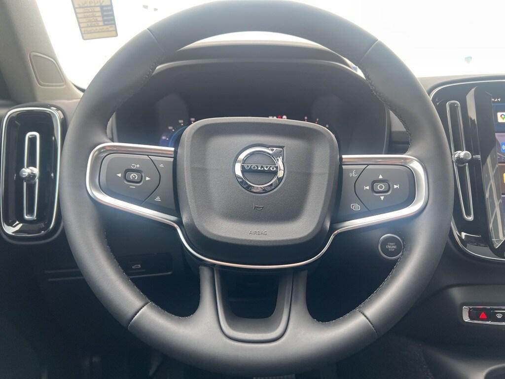 new 2025 Volvo XC40 car, priced at $50,215