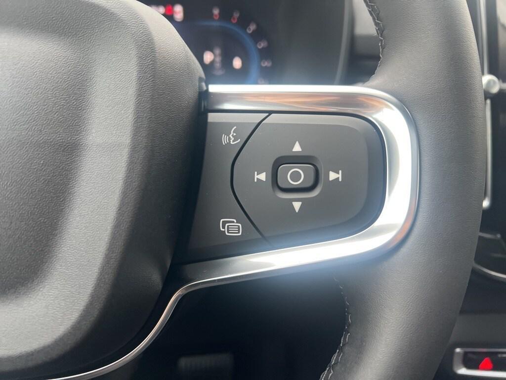 new 2025 Volvo XC40 car, priced at $50,215