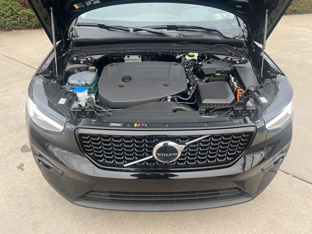 new 2025 Volvo XC40 car, priced at $50,215