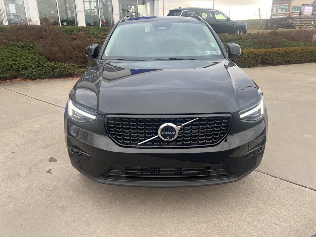 new 2025 Volvo XC40 car, priced at $50,215