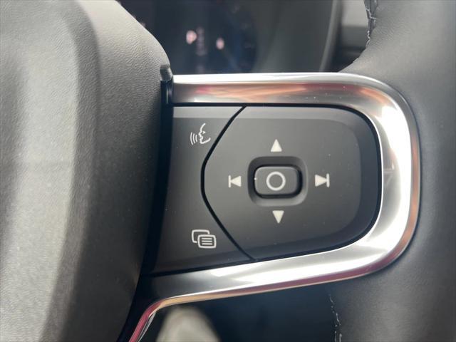 new 2025 Volvo XC40 car, priced at $49,235