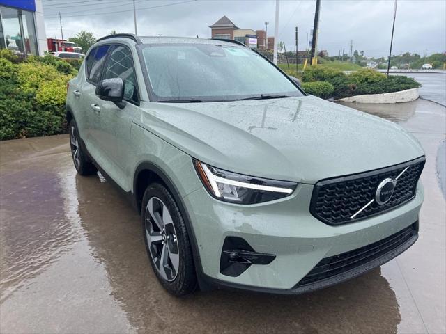 new 2025 Volvo XC40 car, priced at $49,235