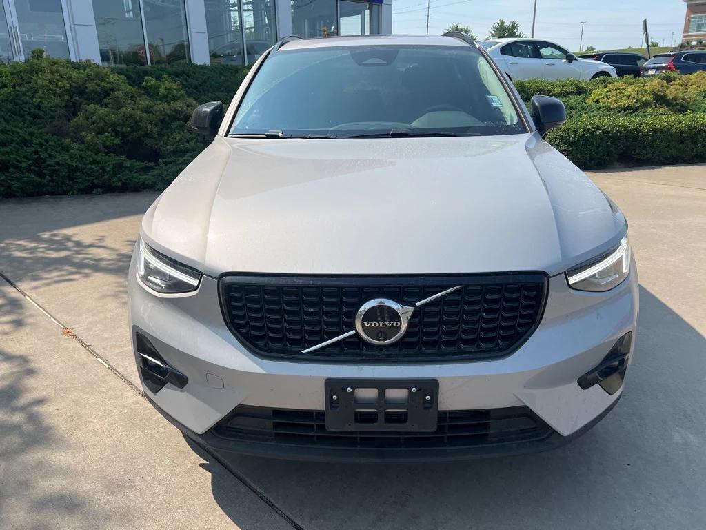 used 2025 Volvo XC40 car, priced at $35,995