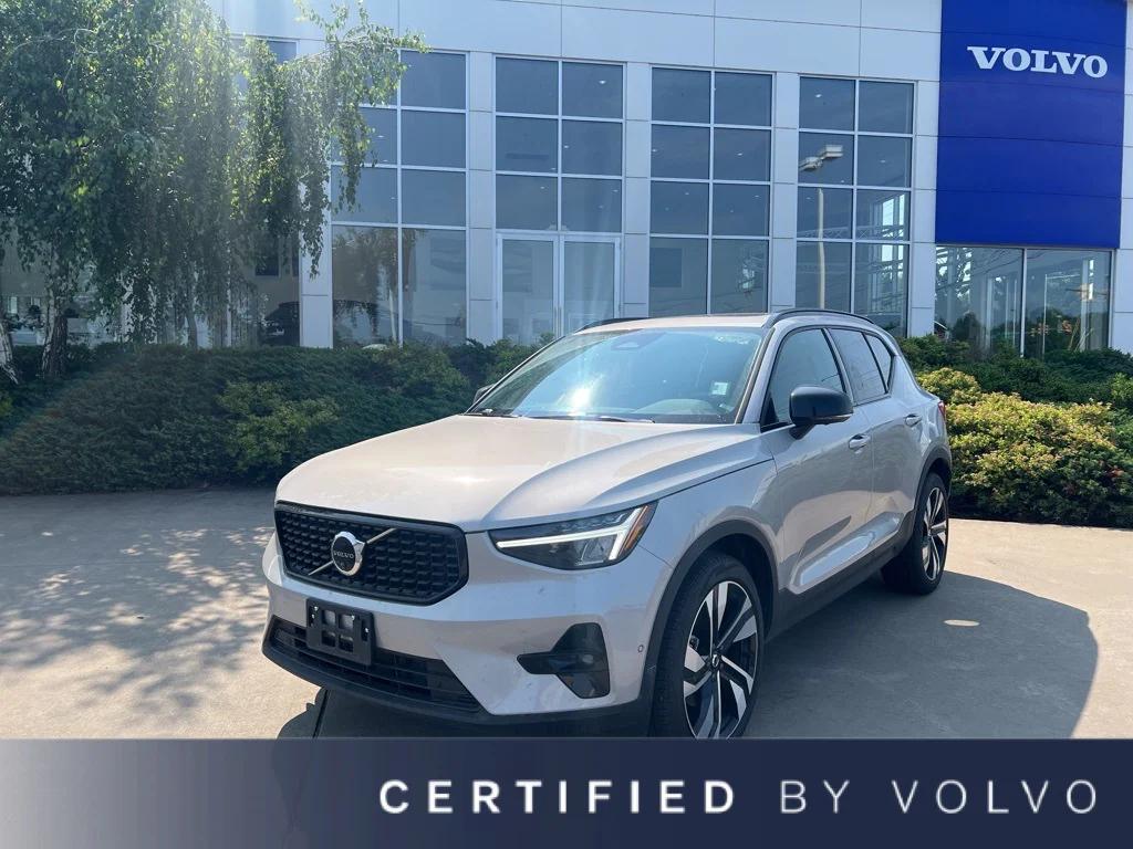 used 2025 Volvo XC40 car, priced at $35,995
