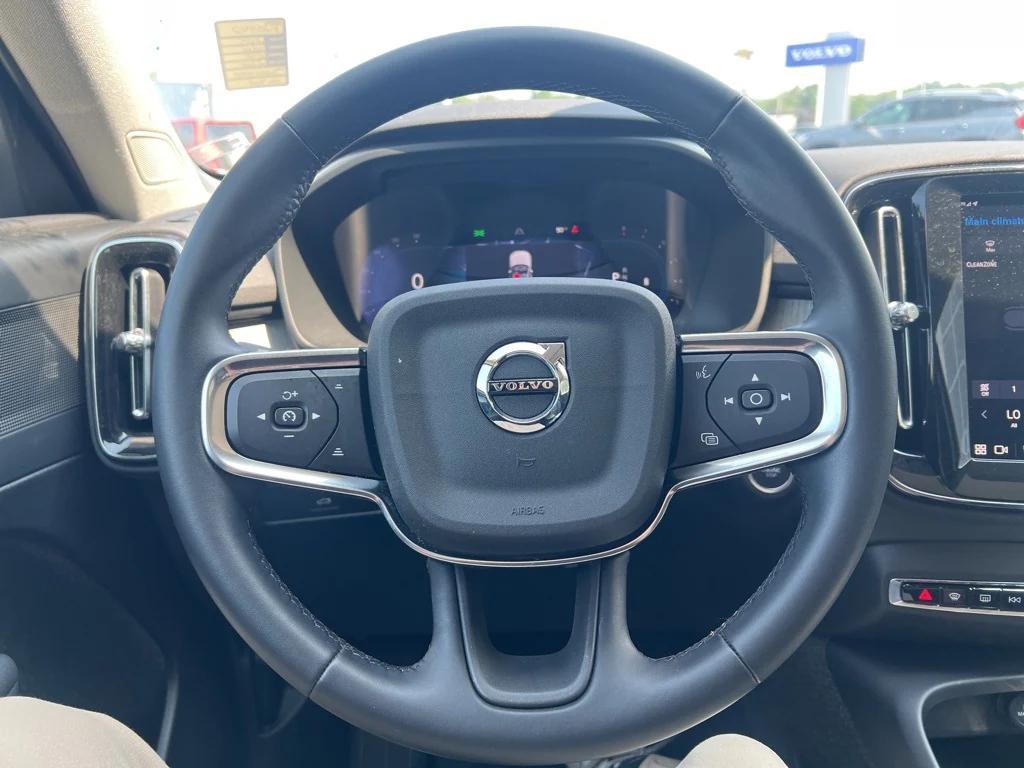 used 2025 Volvo XC40 car, priced at $35,995