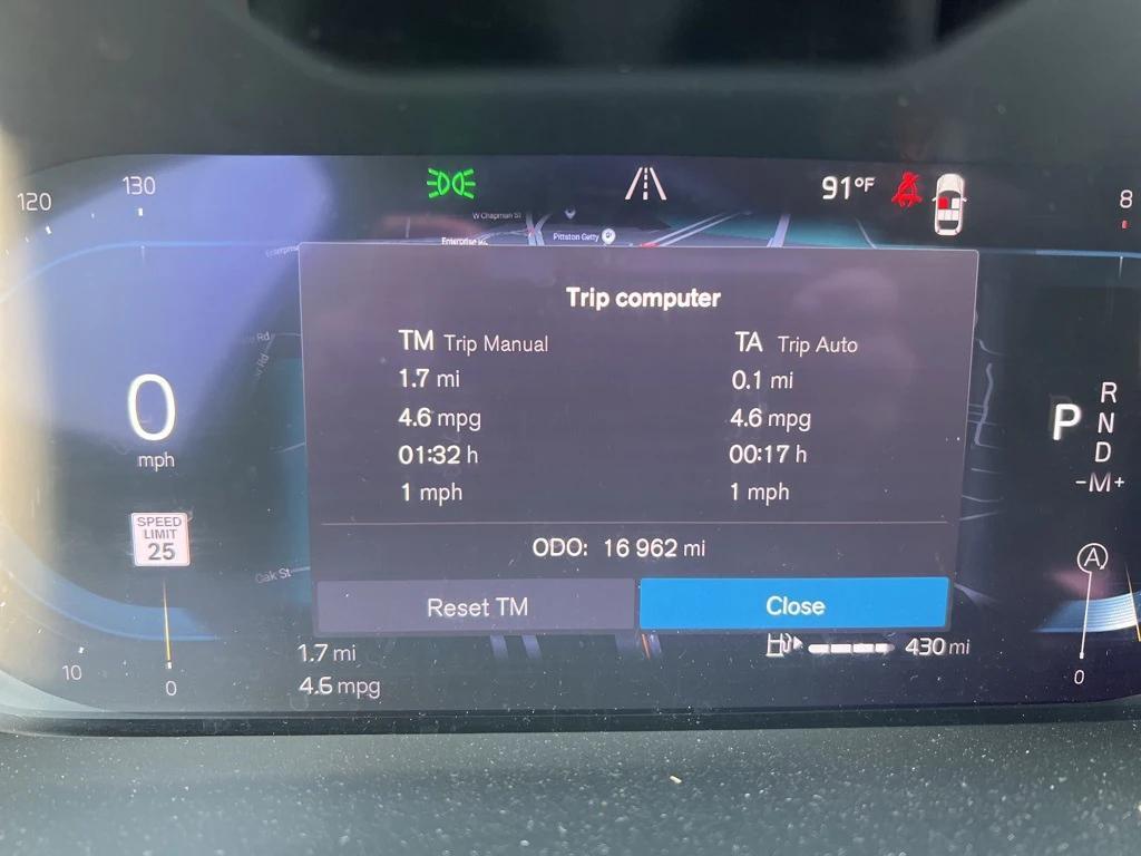 used 2025 Volvo XC40 car, priced at $35,995