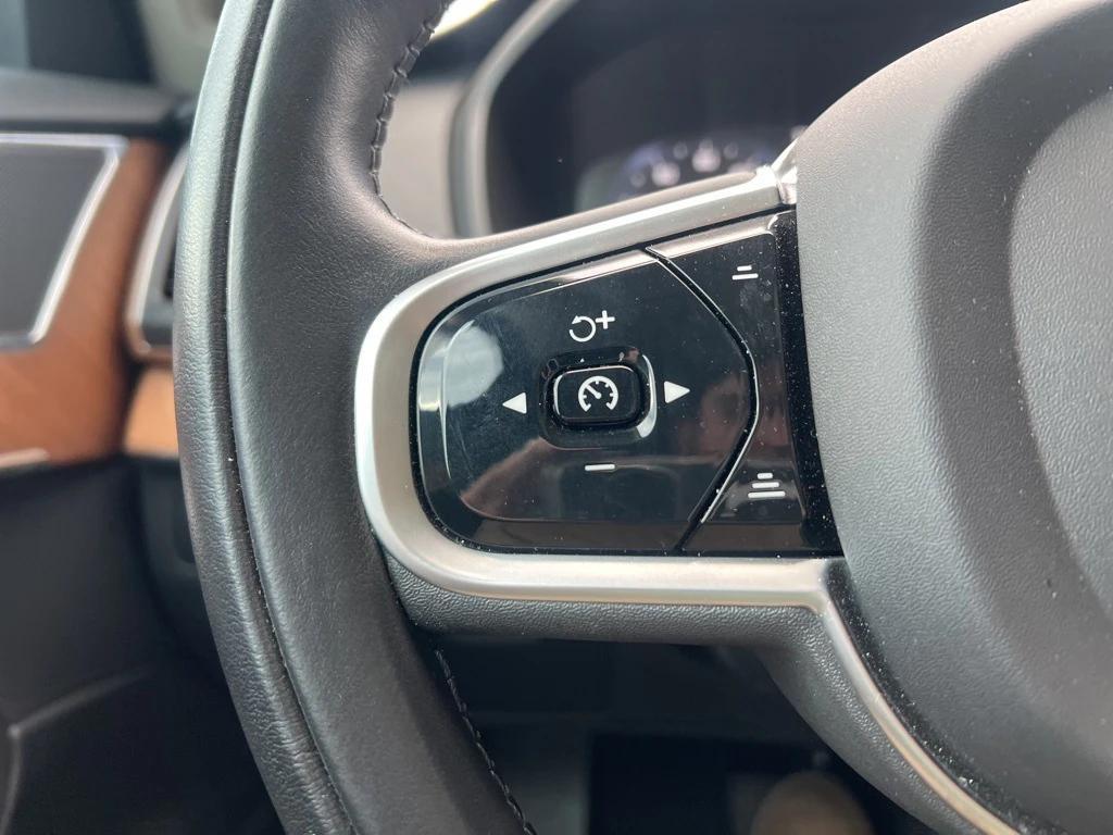 used 2022 Volvo XC90 Recharge Plug-In Hybrid car, priced at $42,995